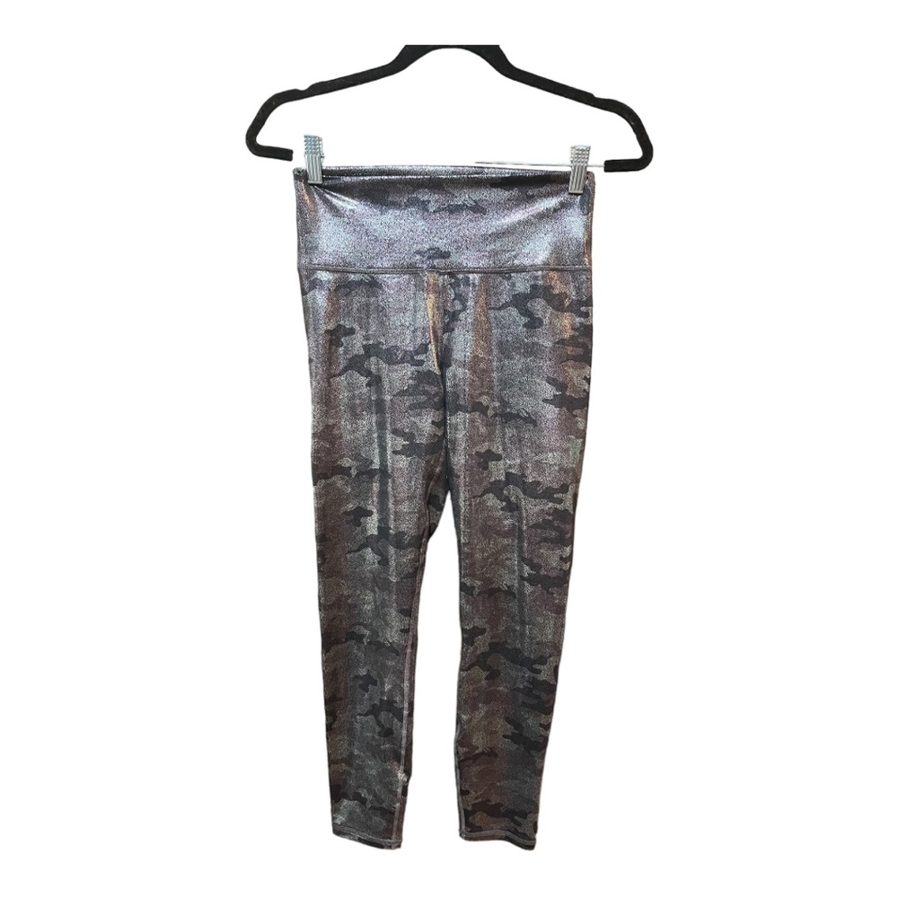 Fabletics Define PowerHold High Waisted Camo Shine 7/8 Legging (449) - Picture 4 of 6